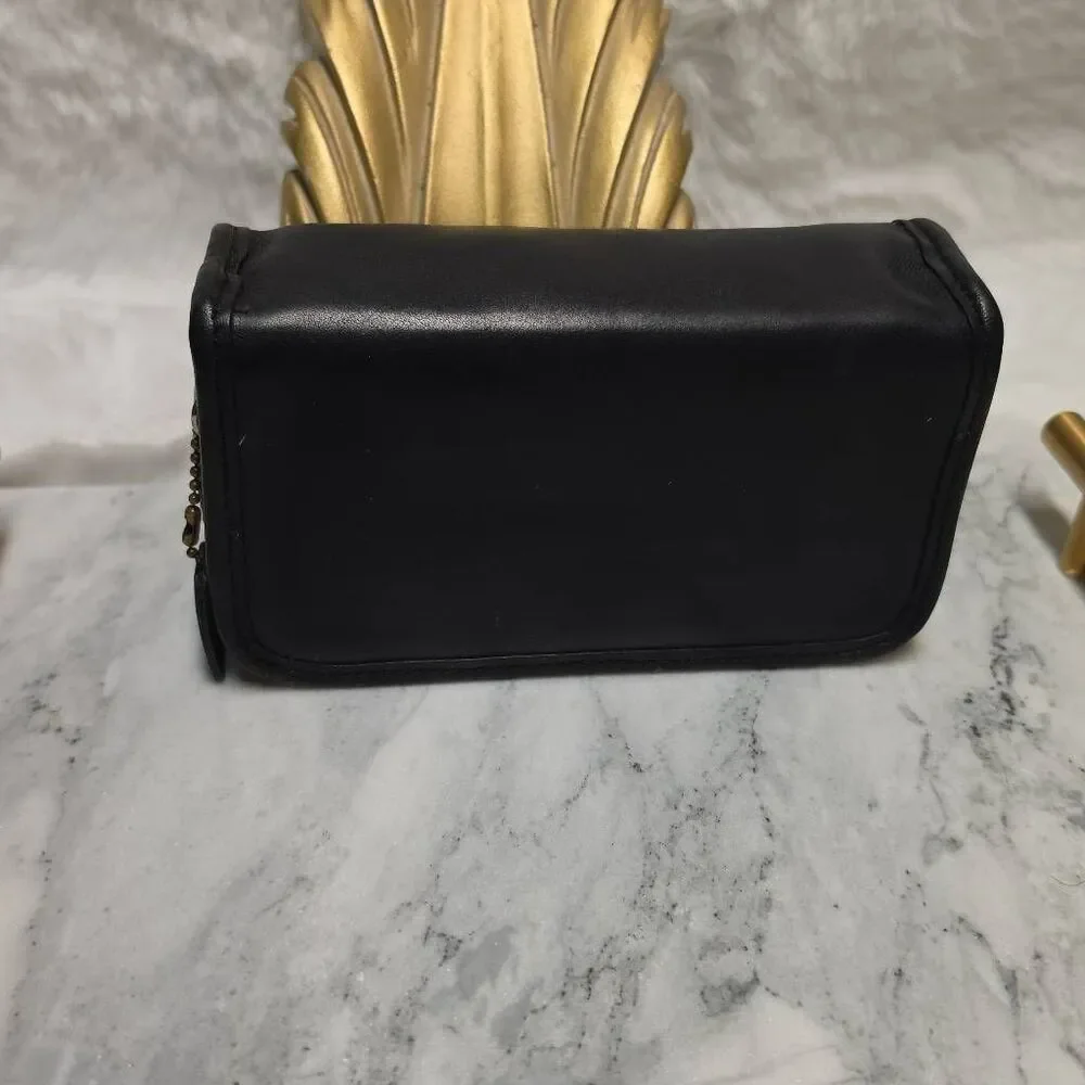 Vintage Coach Chubby Case Black leather cosmetic case